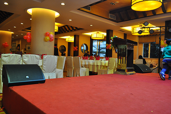 宴會(huì)廳、多功能廳安裝音響系統(tǒng)需要多少錢(qián)? 宴會(huì)廳、多功能廳安裝音響系統(tǒng)需要多少錢(qián)?