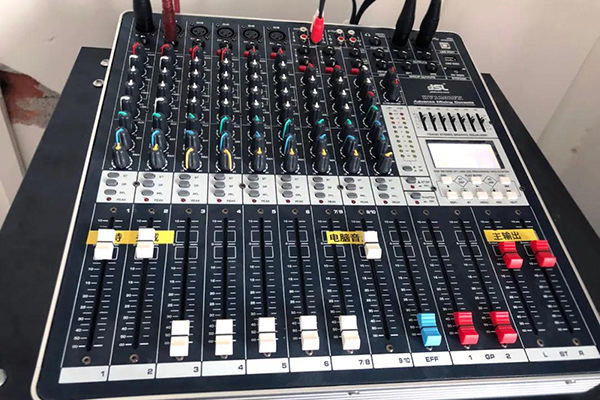 JSL爵士龍為衡陽市祁東縣玉河小學報告廳提供精良擴聲系統設備